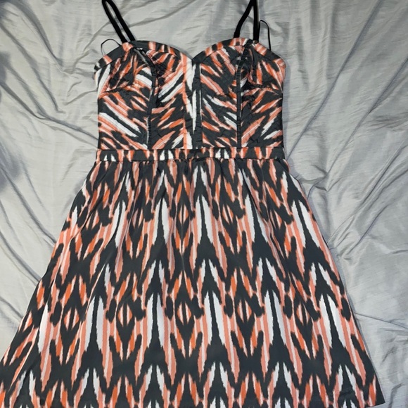 Guess dress - Picture 1 of 4